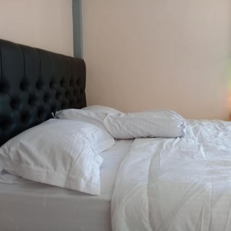 Yusilver Guest House Лабуан Баджо Екстериор снимка