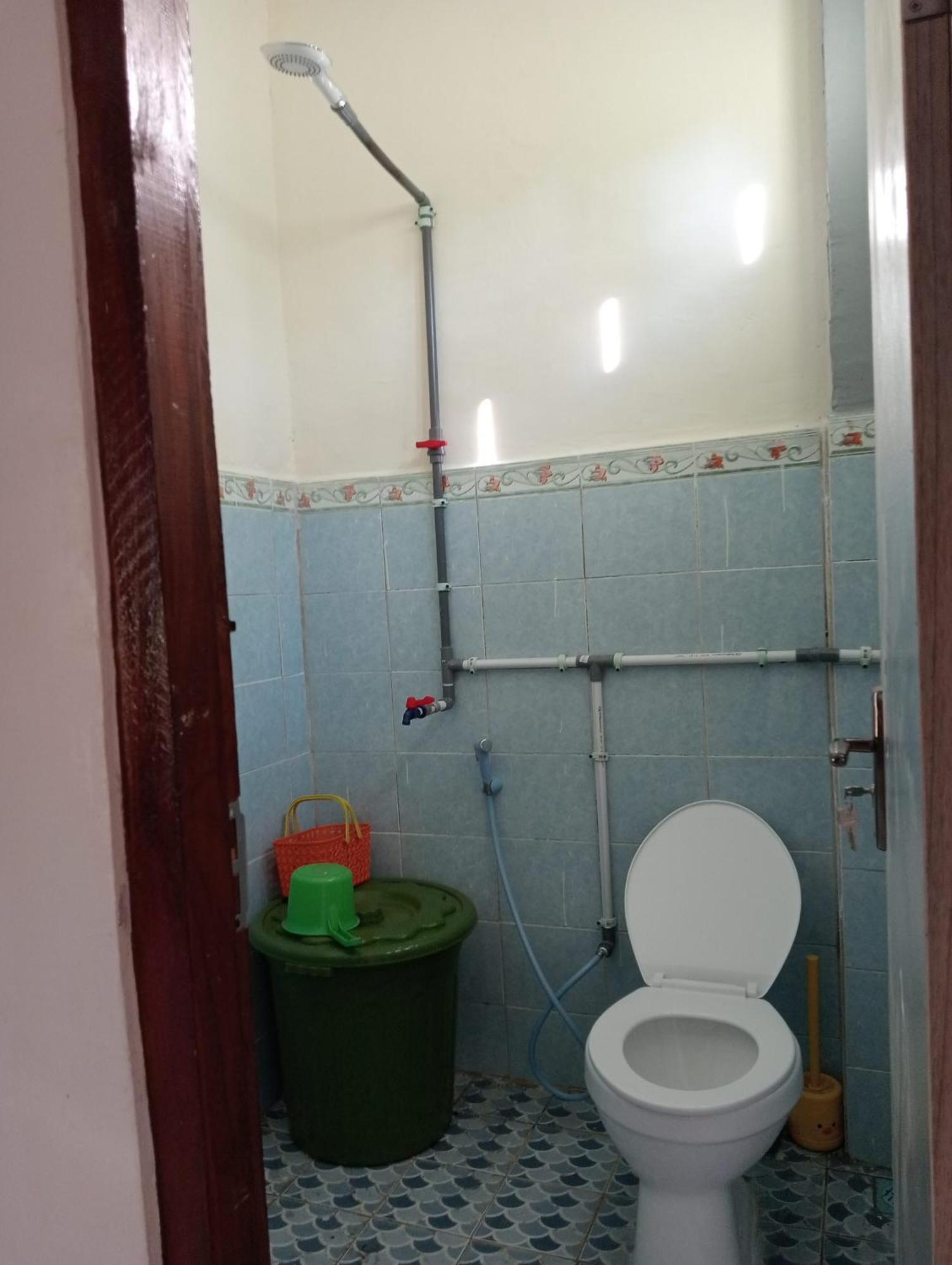 Yusilver Guest House Лабуан Баджо Екстериор снимка