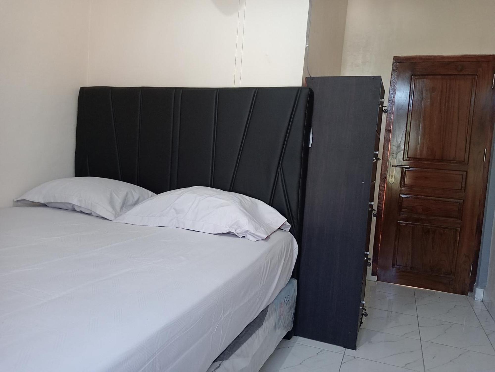 Yusilver Guest House Лабуан Баджо Екстериор снимка